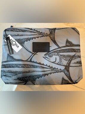 ALOHA Collection Super Special Limited Ed. Ahi Max Pouch in Tacoma Grey Black